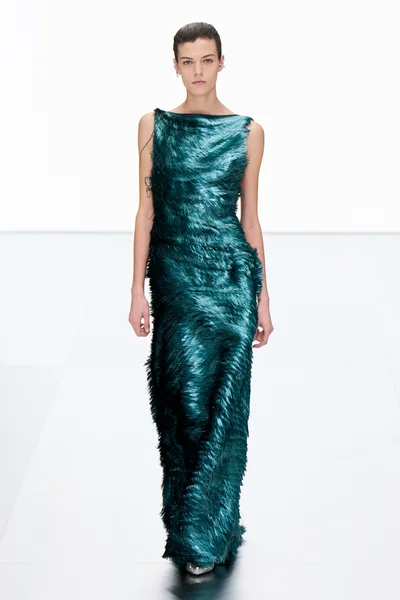 Look 19